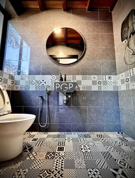 Kedai untuk Dijual di George Town (Penang) - Pei Hong - Bathroom - PropertyGuru.com.my