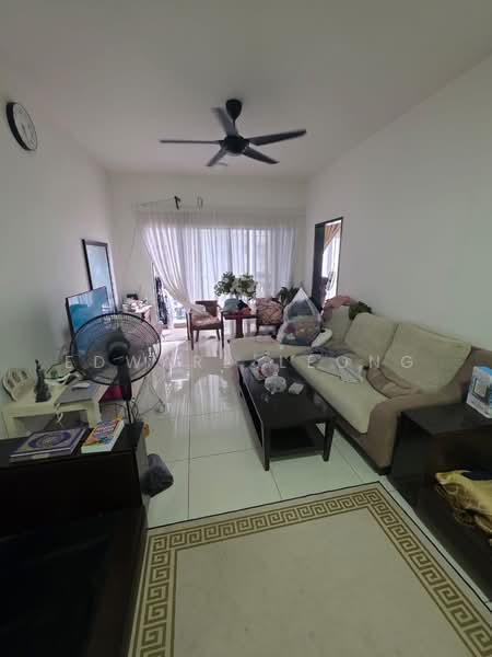 Kondominium untuk Disewa di The Holmes 1 - Edward Leong - Living Room - PropertyGuru.com.my