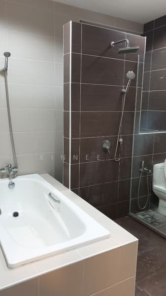 Semi-Detached House for Rent in Sungai Ara (Penang) - Xinnee . - Bathroom - PropertyGuru.com.my