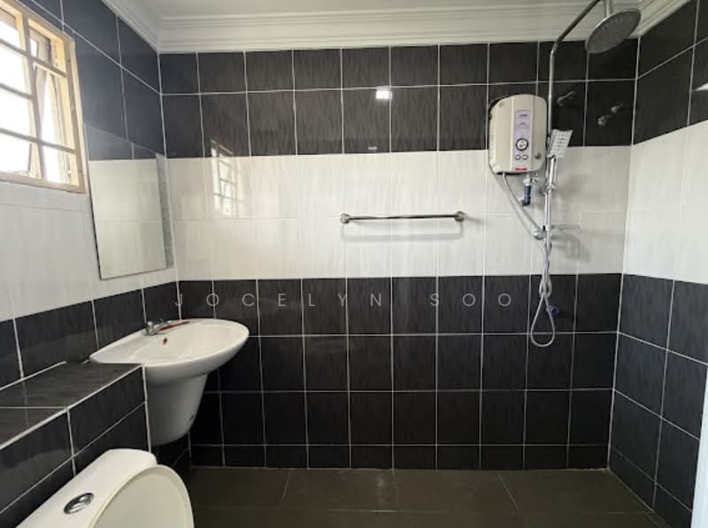 2-storey Terraced House for Sale in Taman Lagenda Mas (Cheras) - Jocelyn Soo - Bathroom - PropertyGuru.com.my