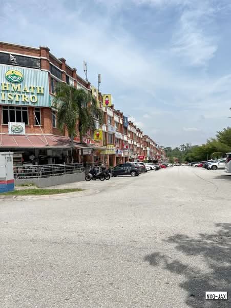 Shop for Rent in Alam Budiman (Shah Alam) - Yap Chew Ying - Exterior - PropertyGuru.com.my