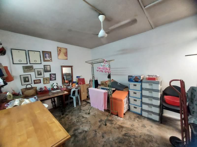 1-storey Terraced House for Sale in Taman Shanghai (Jalan Klang Lama (Old Klang Road)) - LOW WK - Interior - PropertyGuru.com.my