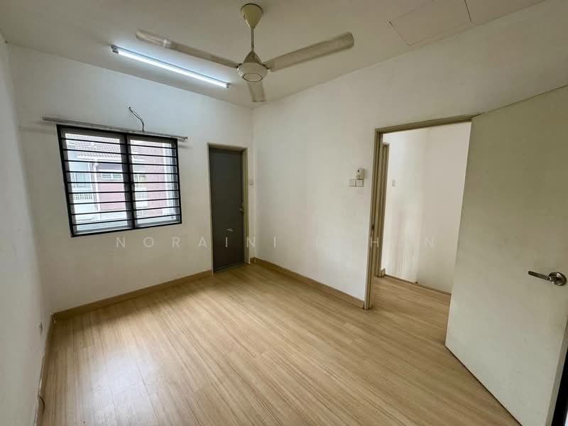 2-storey Terraced House for Sale in Bandar Bukit Raja (Klang) - Noraini Dahan - Interior - PropertyGuru.com.my