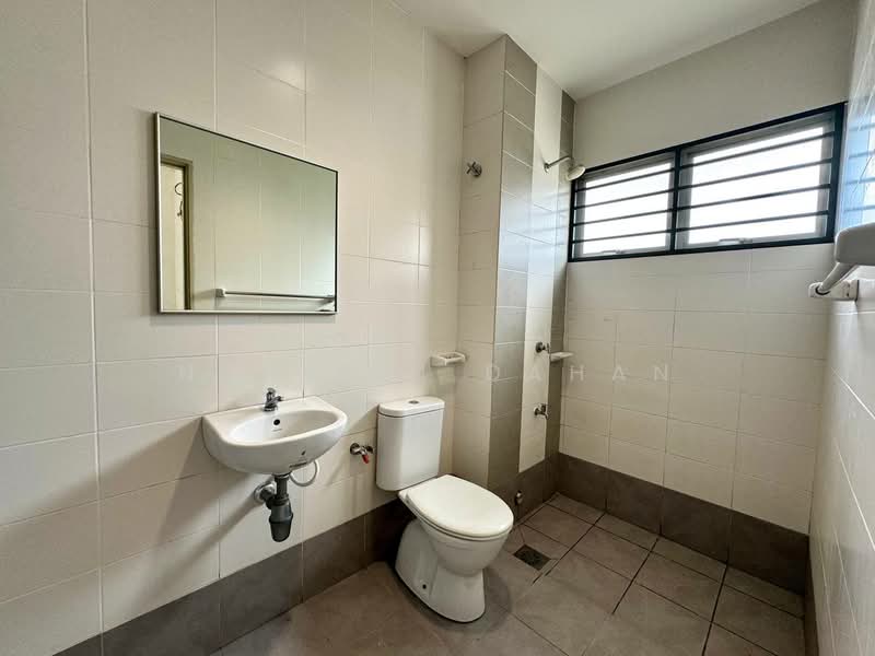 2-storey Terraced House for Sale in Bandar Bukit Raja (Klang) - Noraini Dahan - Bathroom - PropertyGuru.com.my