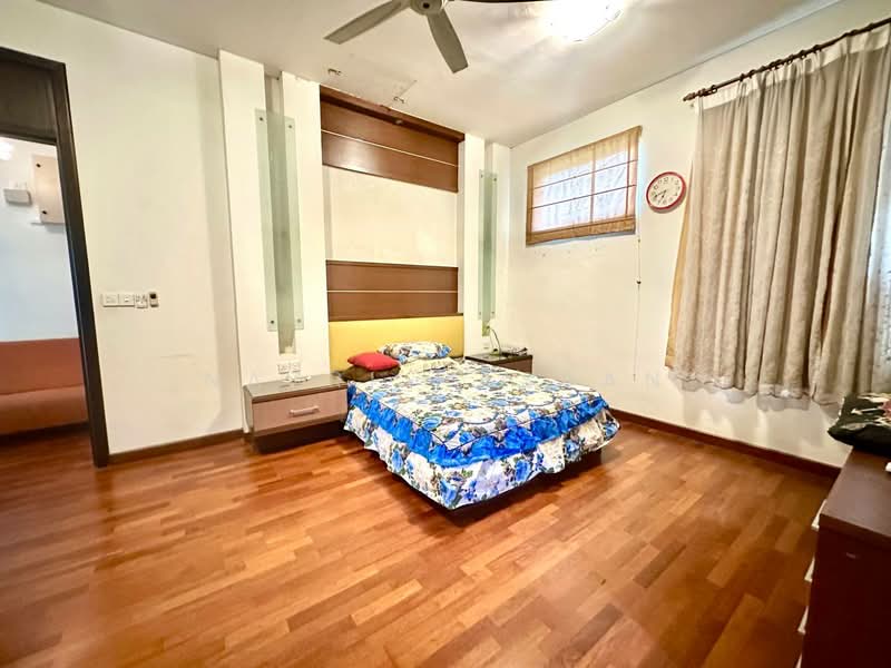Rumah Teres untuk Dijual di Bukit Jelutong (Shah Alam) - Nazri Hassan - Bedroom - PropertyGuru.com.my