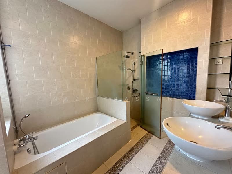 Rumah Teres untuk Dijual di Bukit Jelutong (Shah Alam) - Nazri Hassan - Bathroom - PropertyGuru.com.my