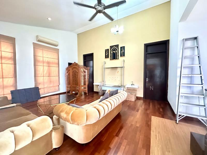 Rumah Teres untuk Dijual di Bukit Jelutong (Shah Alam) - Nazri Hassan - Living Room - PropertyGuru.com.my