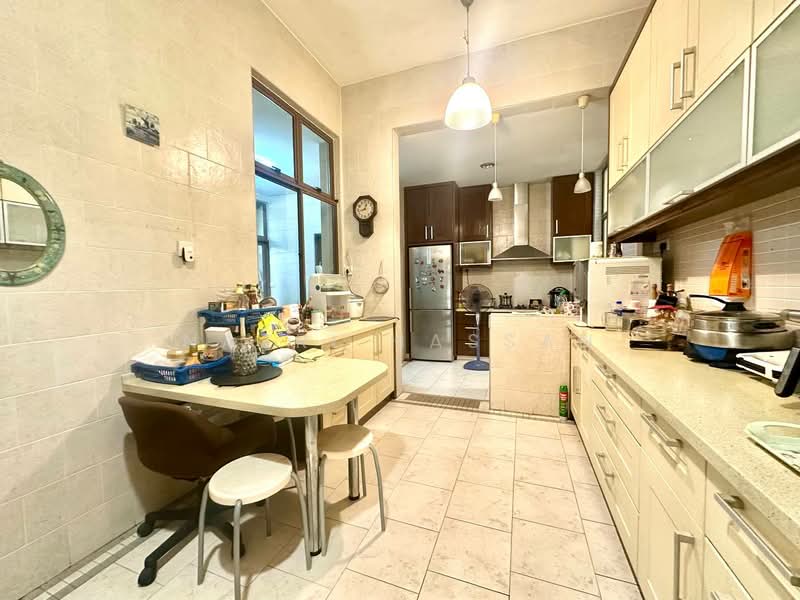 Rumah Teres untuk Dijual di Bukit Jelutong (Shah Alam) - Nazri Hassan - Kitchen - PropertyGuru.com.my