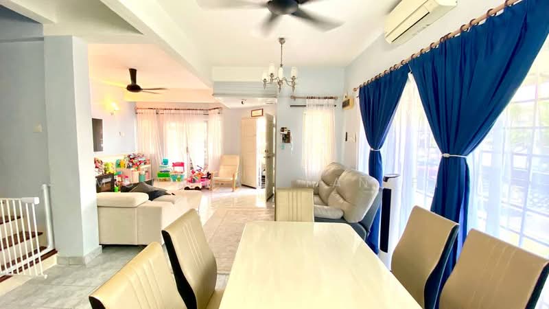 Rumah Teres 2 Tingkat untuk Dijual di Seksyen 7 (Shah Alam) - Mohamad Hanafi - Living Room - PropertyGuru.com.my
