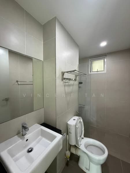 Kondominium untuk Disewa di Tropicana Bay Residences - Vincent Tan - Bathroom - PropertyGuru.com.my