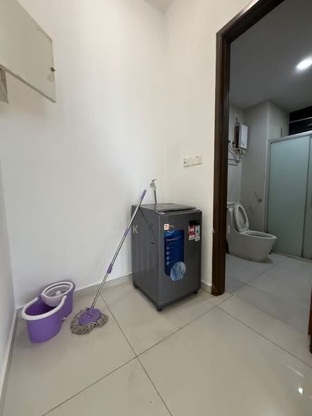 Condominium for Sale at Amberside @ Country Garden Danga Bay - Jack Chai - Bathroom - PropertyGuru.com.my
