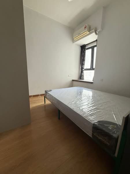 Condominium for Sale at Amberside @ Country Garden Danga Bay - Jack Chai - Bedroom - PropertyGuru.com.my