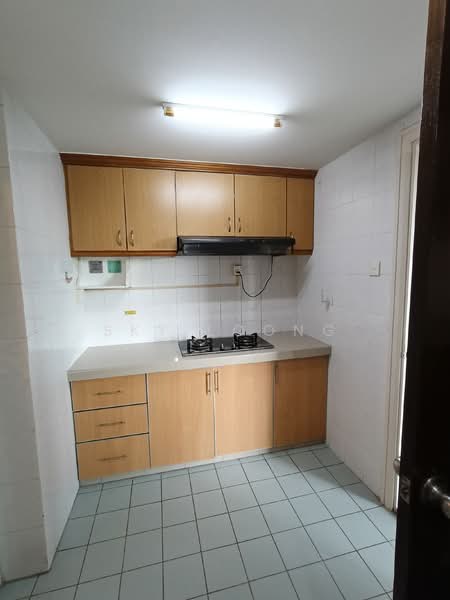 Kondominium untuk Disewa di Pantai Panorama Condominiums - Sky Loong - Kitchen - PropertyGuru.com.my