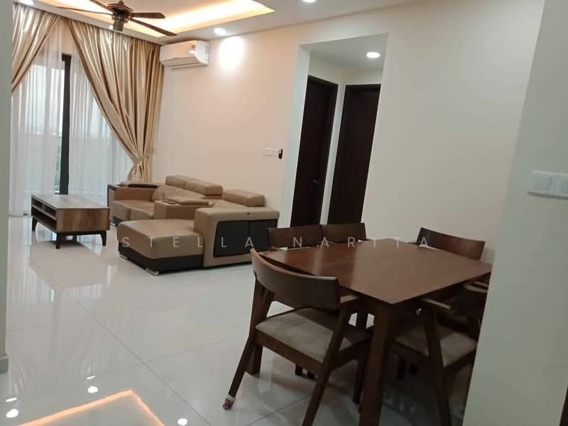Kondominium untuk Disewa di Bay Point @ Country Garden Danga Bay - Stella Narita - Living Room - PropertyGuru.com.my