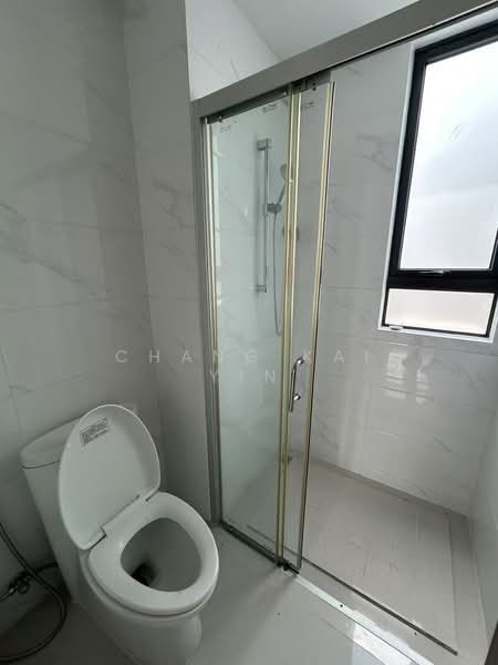 Pangsapuri untuk Disewa di Starview Bay @ Forest City - Chang Kai Yin - Bathroom - PropertyGuru.com.my