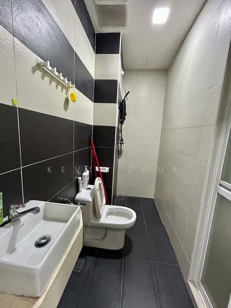 Service Residence for Rent at D'Secret Garden (Pangsapuri Kempas Indah) - Kevin Chua - Bathroom - PropertyGuru.com.my