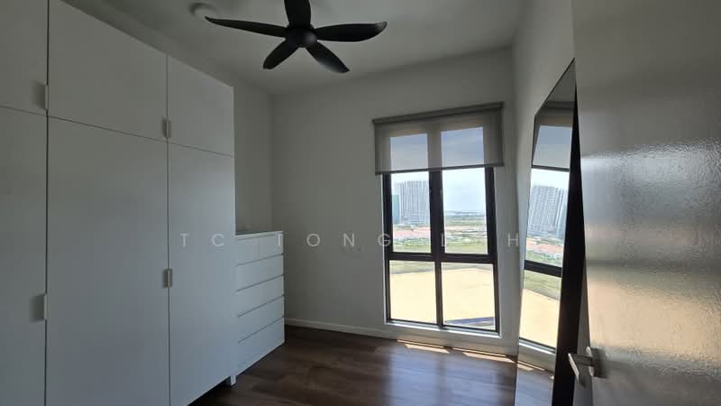 Service Residence for Sale at Suasana @ Utropolis - TC Tong Loh - Bedroom - PropertyGuru.com.my