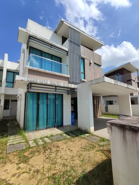 Semi-Detached House for Sale in Alam Impian (Shah Alam) - Elouis Lee - Exterior - PropertyGuru.com.my