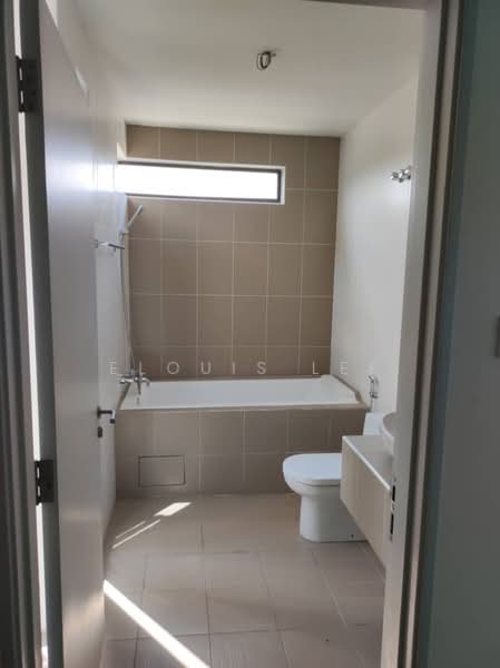 Semi-Detached House for Sale in Alam Impian (Shah Alam) - Elouis Lee - Bathroom - PropertyGuru.com.my