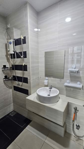 Service Residence for Rent at D'Summit Residences - Kevin Chua - Bathroom - PropertyGuru.com.my