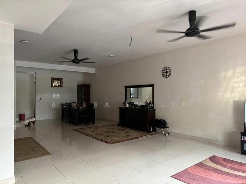 2-storey Terraced House for Sale in Denai Alam (Shah Alam) - Alissa Emalyn - Living Room - PropertyGuru.com.my