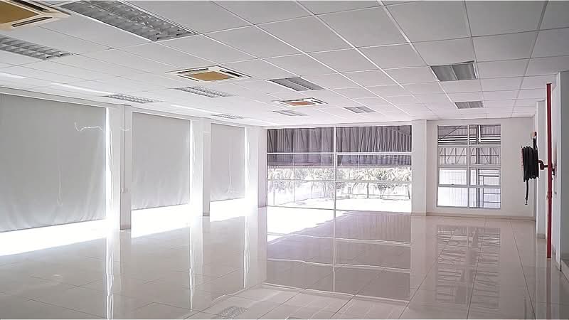Factory for Sale in Kapar (Selangor) - Sherlyn Yeoh - Ground Floor Office 底楼办公室 - PropertyGuru.com.my