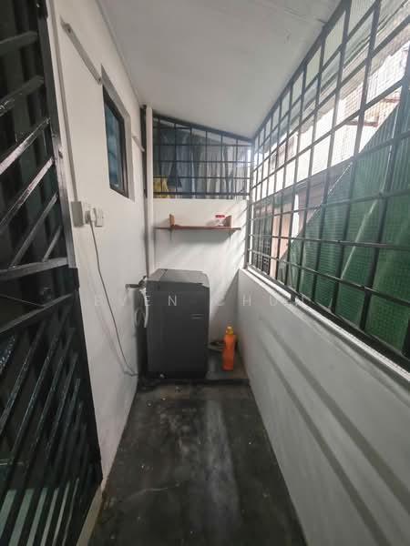 2-storey Terraced House for Rent in Taman Johor Jaya (Johor Bahru) - Even Chun - Balcony - PropertyGuru.com.my