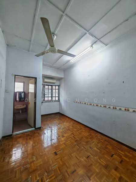 2-storey Terraced House for Sale in Serdang Raya (Seri Kembangan) - Joson Choong - Interior - PropertyGuru.com.my
