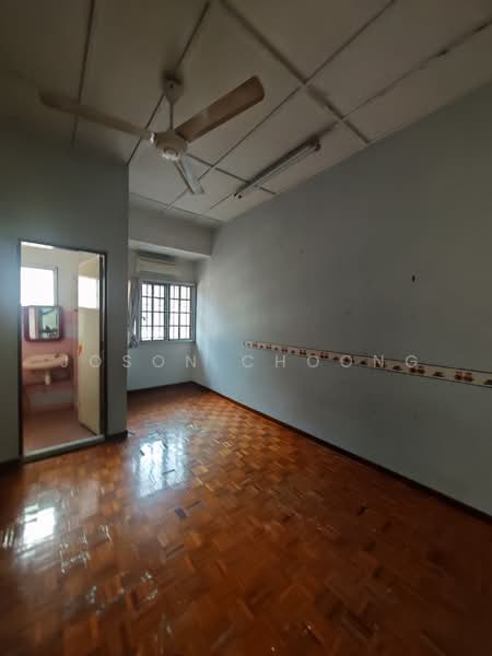 2-storey Terraced House for Sale in Serdang Raya (Seri Kembangan) - Joson Choong - Interior - PropertyGuru.com.my