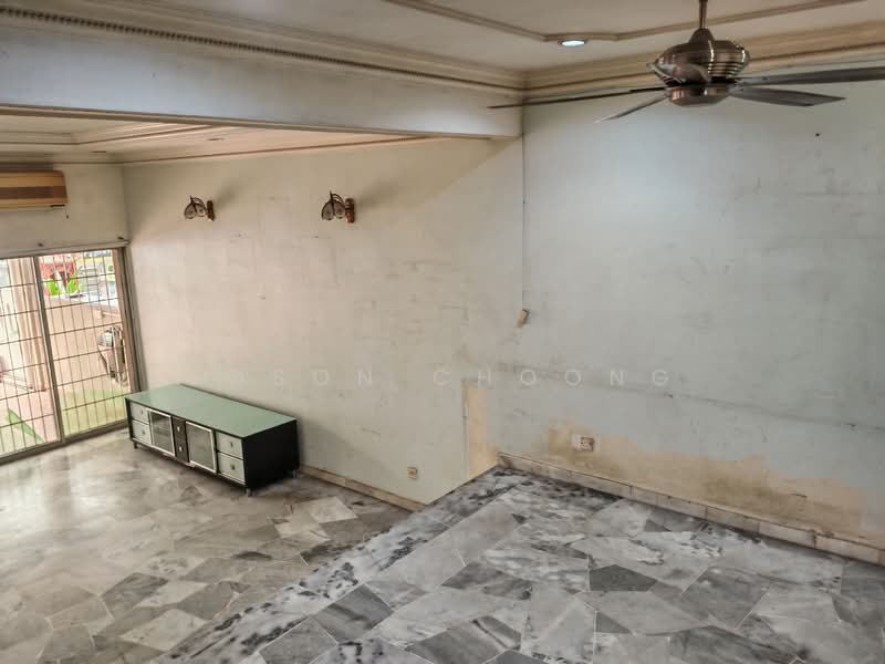 2-storey Terraced House for Sale in Serdang Raya (Seri Kembangan) - Joson Choong - Living Room - PropertyGuru.com.my