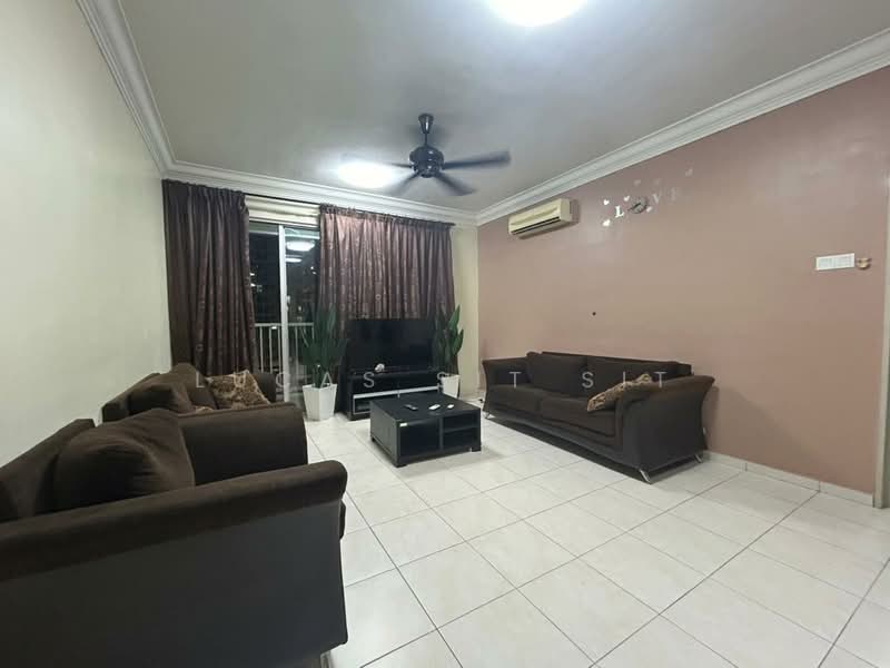 Kondominium untuk Dijual di Platinum Lake PV 13 - Lucas S - Living Room - PropertyGuru.com.my
