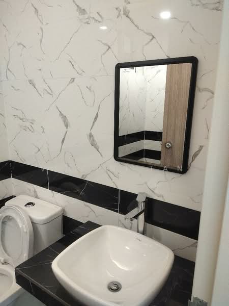 Condominium for Rent at QuayWest Residence - Vincent Tan - Bathroom - PropertyGuru.com.my