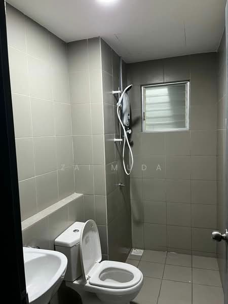 Pangsapuri untuk Disewa di Selangorku Pr1ma Lakefront Homes - Zai Muda - Bathroom - PropertyGuru.com.my