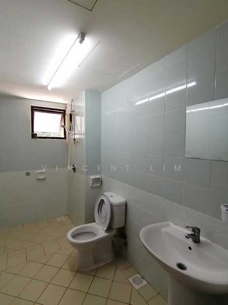 Condominium for Rent at Cyber Heights Villa - Vincent Lim - Bathroom - PropertyGuru.com.my