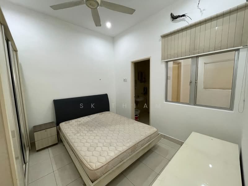 2-storey Terraced House for Sale in Kemuning Utama (Shah Alam) - SK Thiam - Bedroom - PropertyGuru.com.my