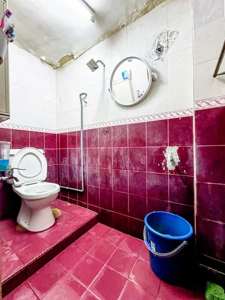 Rumah Teres untuk Dijual di Jinjang (Kuala Lumpur) - Arif Halim Halim - Bathroom - PropertyGuru.com.my