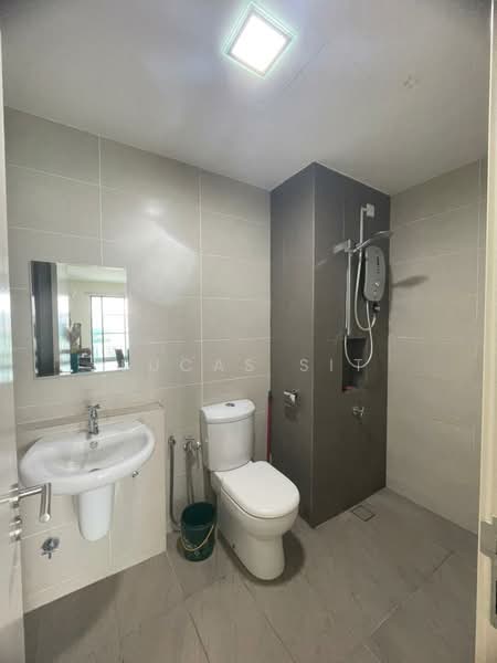 Kondominium untuk Dijual di Ascenda Residence @ Skyarena - Lucas Sit - Bathroom - PropertyGuru.com.my