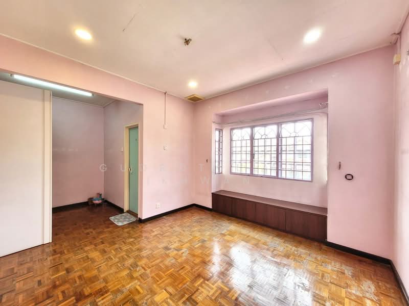 2-storey Terraced House for Sale in Taman Putra Prima (Puchong) - Gudrotullah Ikhwan - Living Room - PropertyGuru.com.my