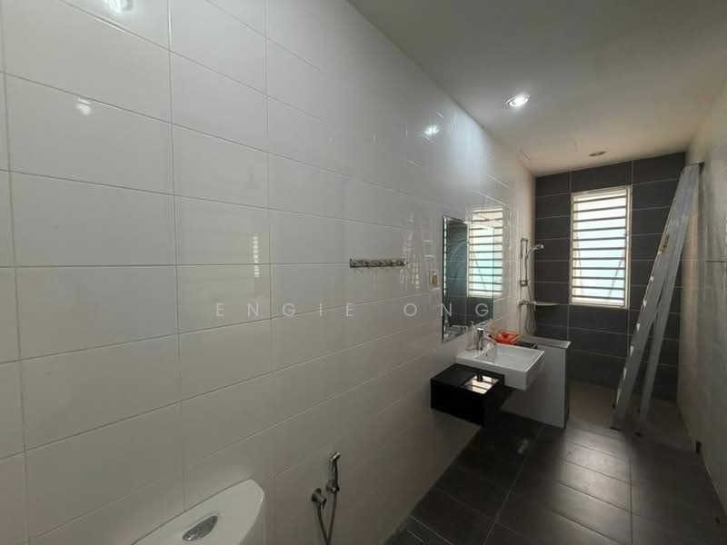 Rumah Teres 3 Tingkat untuk Dijual di Tanjung Bungah (Penang) - Engie Ong - Bathroom - PropertyGuru.com.my