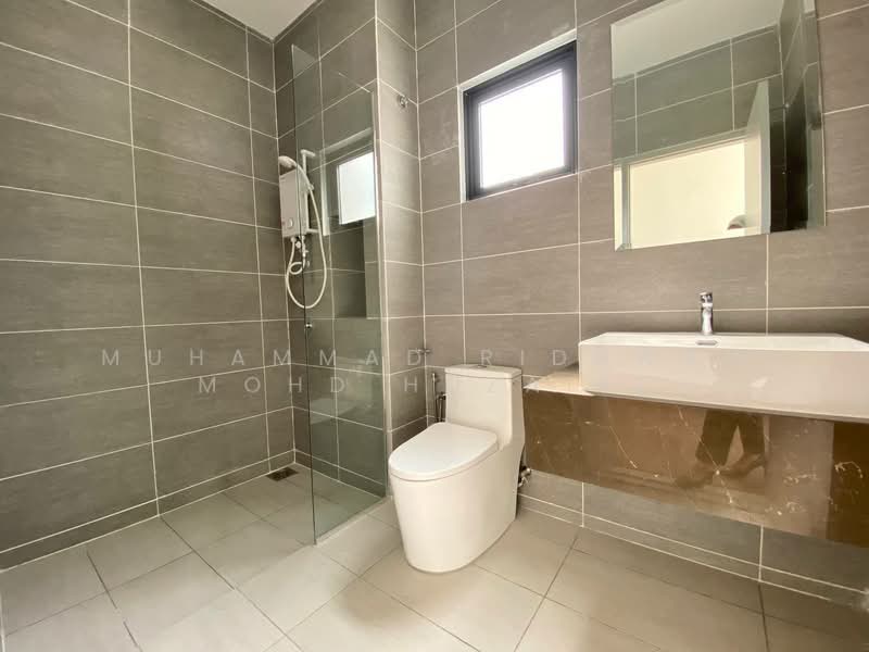 Semi-Detached House for Rent in Cyber 10 (Cyberjaya) - Muhammad Ridhwan Mohd Huzairi - Bathroom - PropertyGuru.com.my