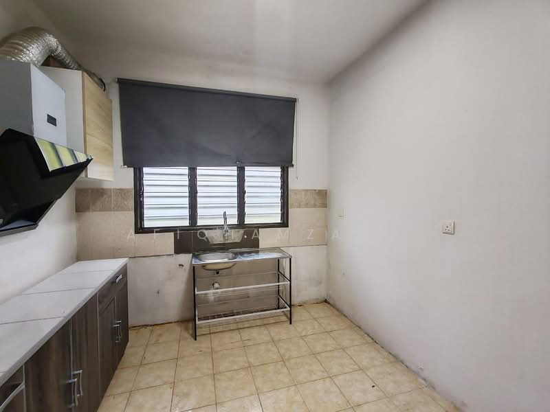 1-storey Terraced House for Rent in Bandar Putra Bertam (Kepala Batas) - AfiqHamzah . - Kitchen - PropertyGuru.com.my