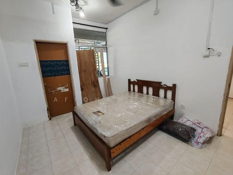 1-storey Terraced House for Rent in Bandar Putra Bertam (Kepala Batas) - AfiqHamzah . - Bedroom - PropertyGuru.com.my