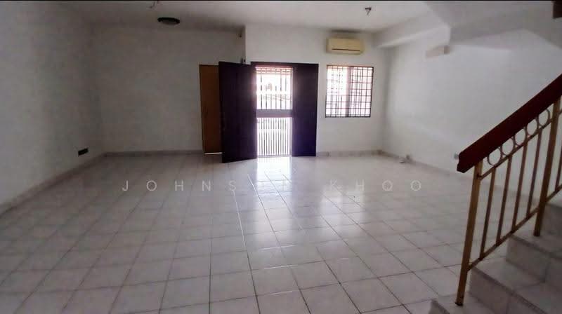 2-storey Terraced House for Sale in Bandar Bukit Puchong 2 (Puchong) - Johnson Khoo - Living Room - PropertyGuru.com.my