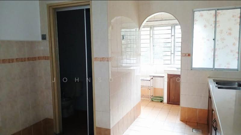 2-storey Terraced House for Sale in Bandar Bukit Puchong 2 (Puchong) - Johnson Khoo - Kitchen - PropertyGuru.com.my