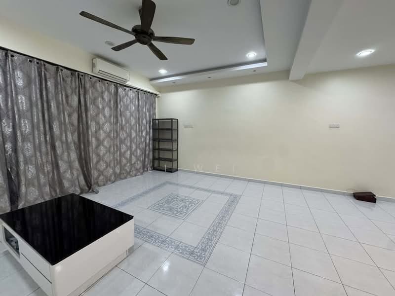 2-storey Terraced House for Rent in Taman Pulai Utama (Skudai) - Li Wei - Living Room - PropertyGuru.com.my