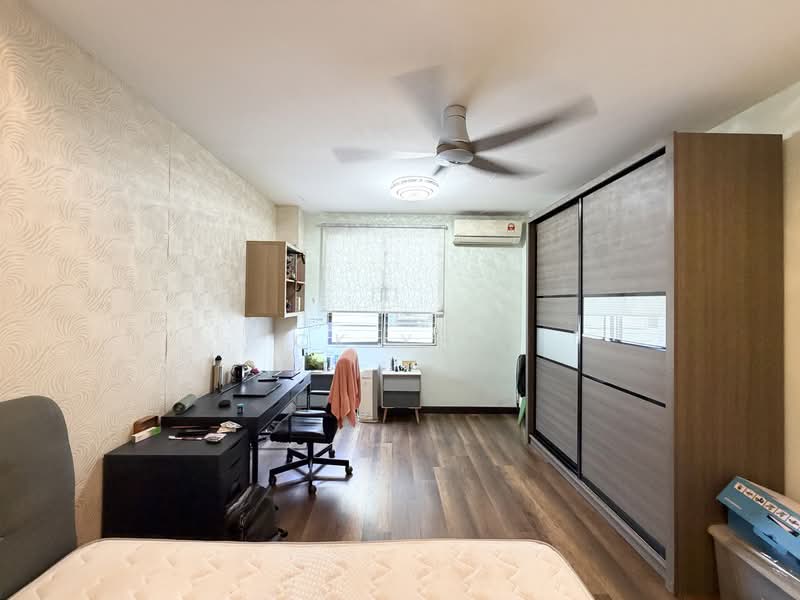 Rumah Teres untuk Dijual di Taman Damai Utama (Bandar Kinrara) - CK Yee - Bedroom - PropertyGuru.com.my