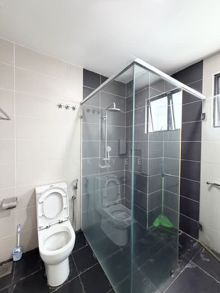 Rumah Teres untuk Dijual di Taman Damai Utama (Bandar Kinrara) - CK Yee - Bathroom - PropertyGuru.com.my