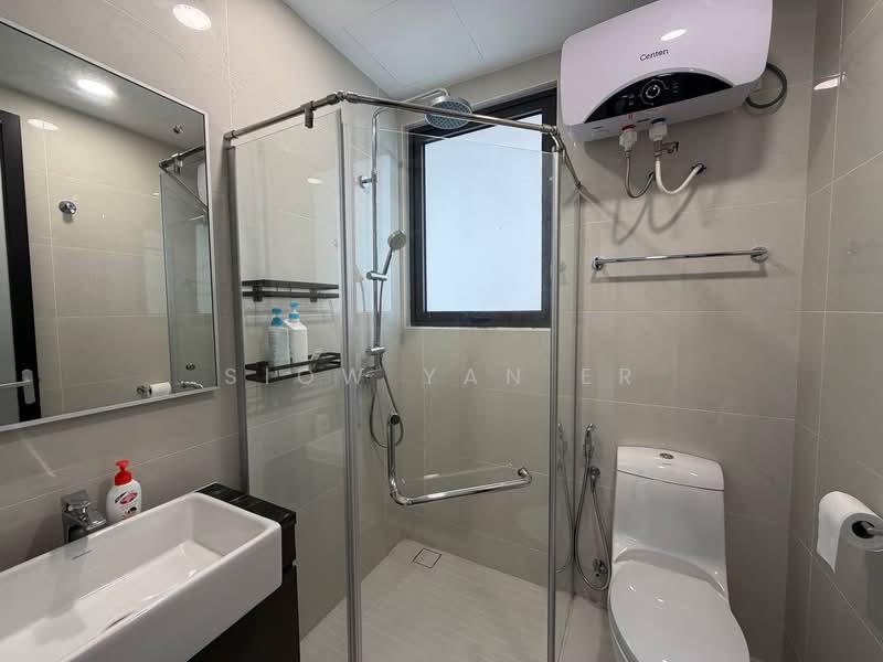 Service Residence for Sale at Amberside @ Country Garden Danga Bay - Siow Yan Er - Bathroom - PropertyGuru.com.my