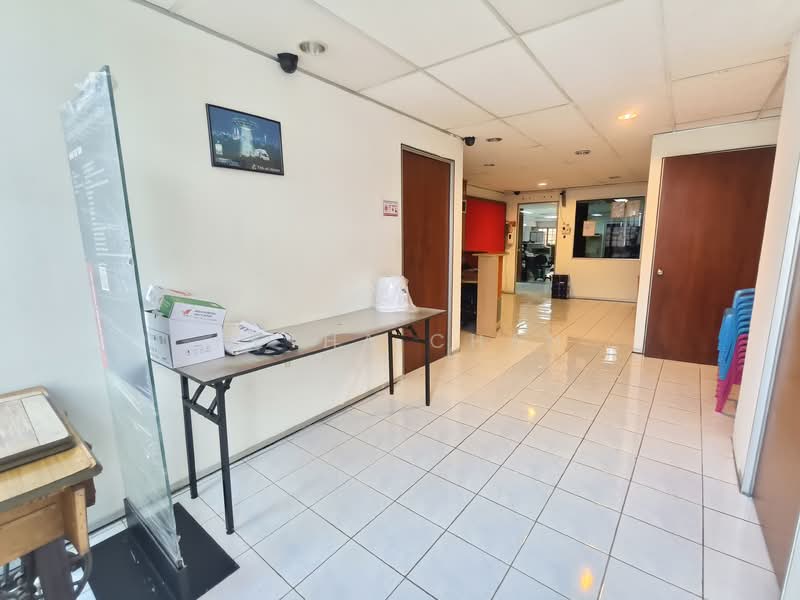 Untuk Disewa - Plaza Sentul