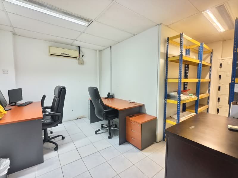 Untuk Disewa - Plaza Sentul